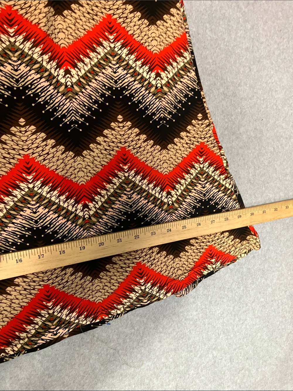 Hot Kiss Chevron A-Line Skirt in Black, Red, and Tan - Picture 5 of 8